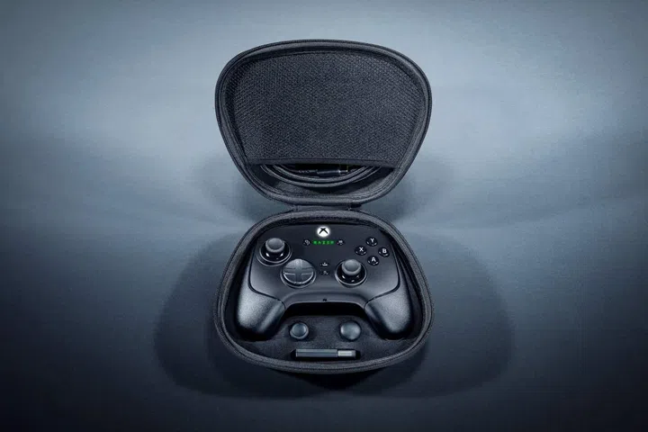 The carrying case that the Razer Wolverine V3 Pro comes in. Image: Razer
