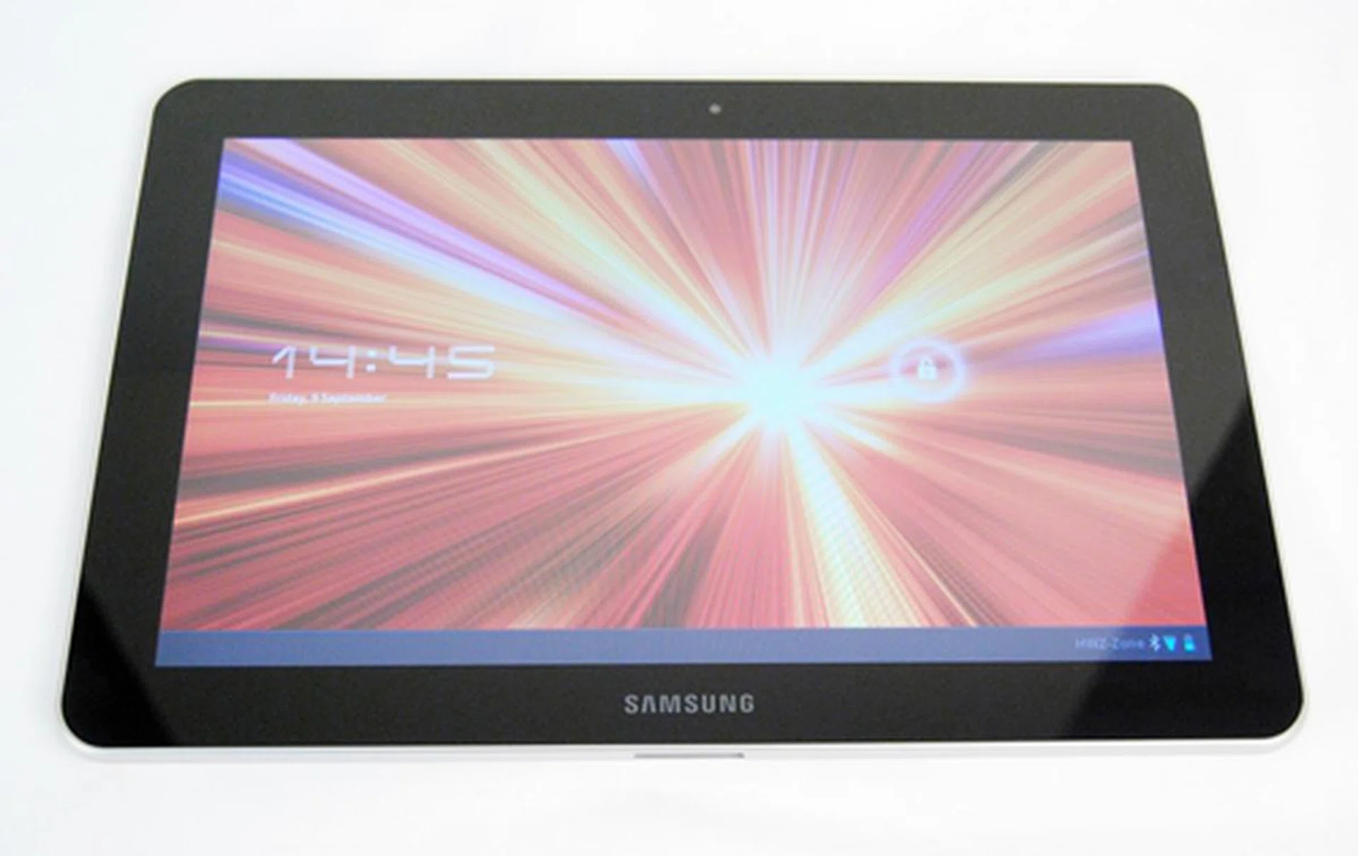 Samsung keeps the front of the tablet clean with no hardware controls. It only has a front-facing camera embedded in the black bezel.