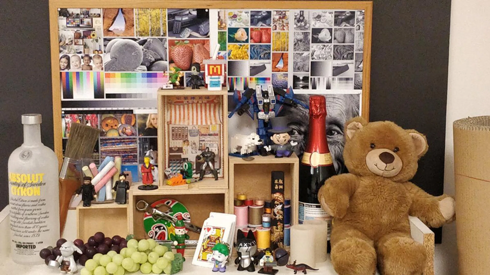 Secondary rear camera. Click for full-resolution image.