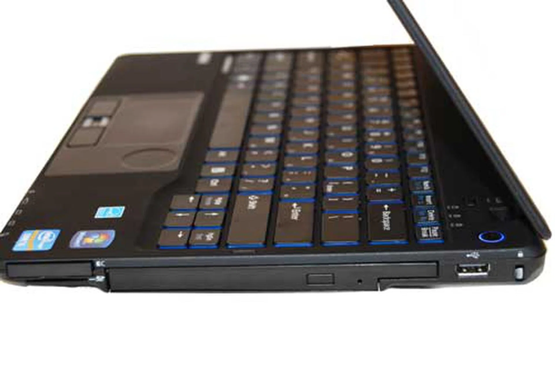 Having a built-in optical drive means you are able to read those DVDs that your clients send you, without having to wait till you get back into the office to check on your desktop machine or whip out an external optical drive.