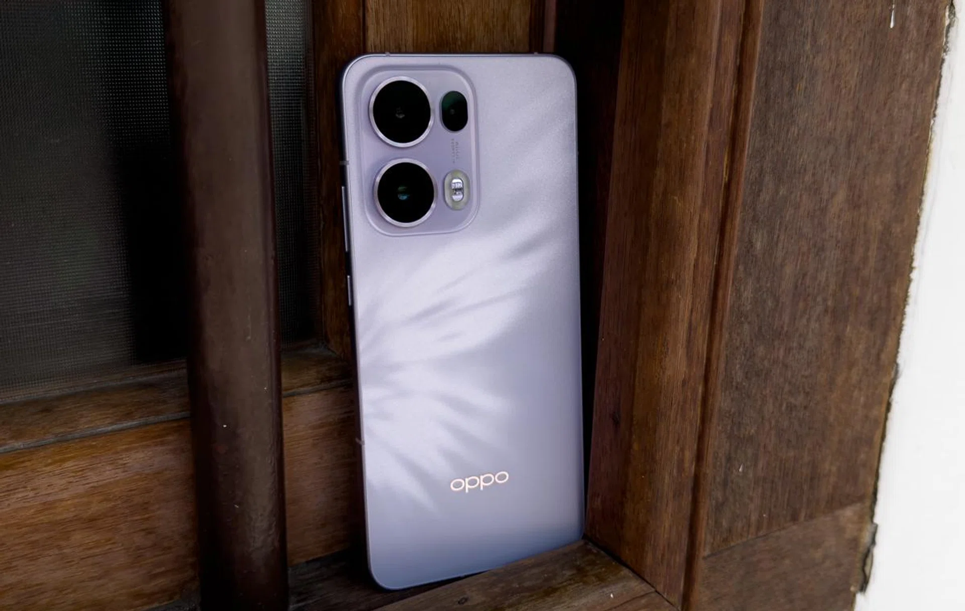 Camera bump is pretty slim. Photo: HWZ.