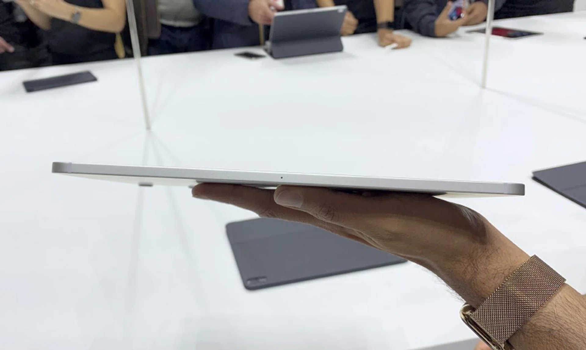 Only 5.9mm thick!