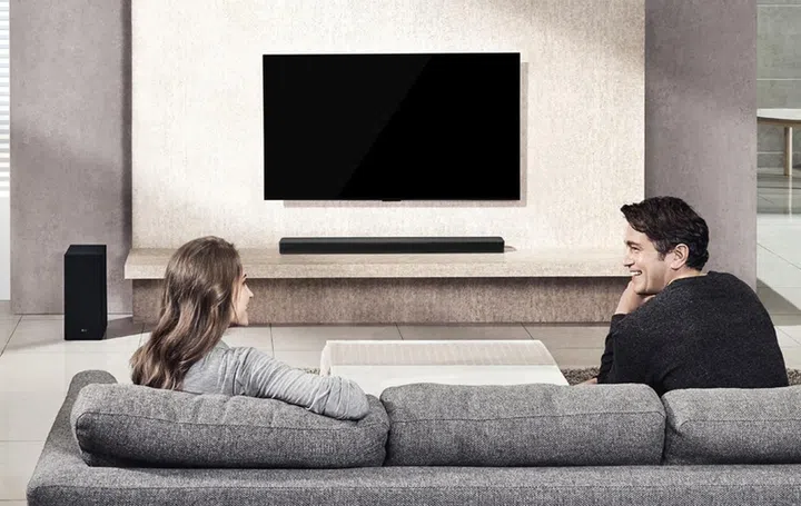 The SK6 may be small, but it still easily fills your living room with sound.