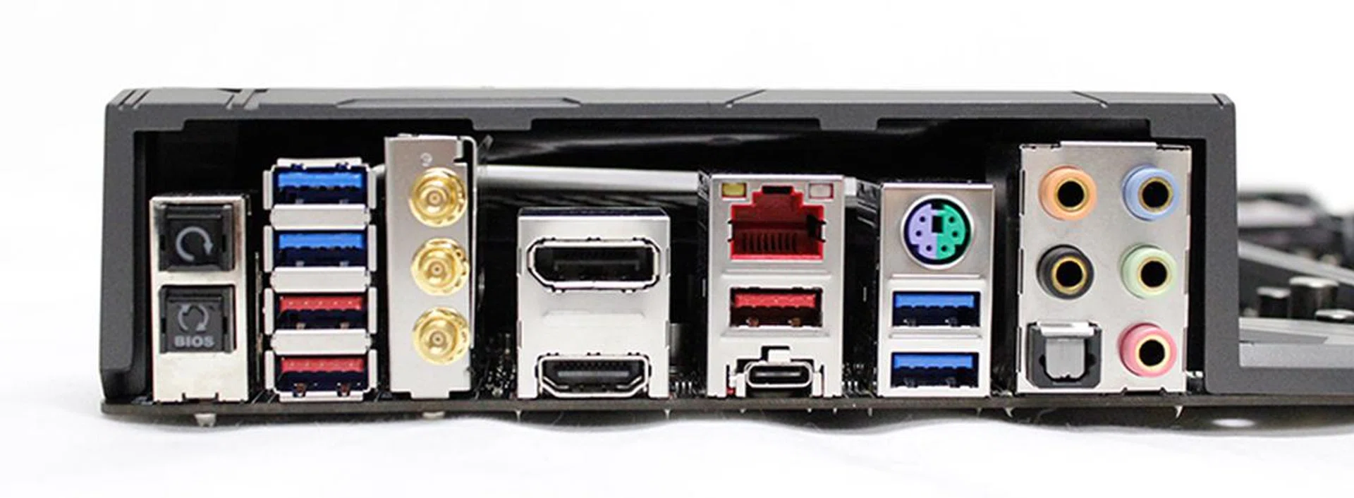 ASUS ROG Maximus VIII Extreme rear I/O