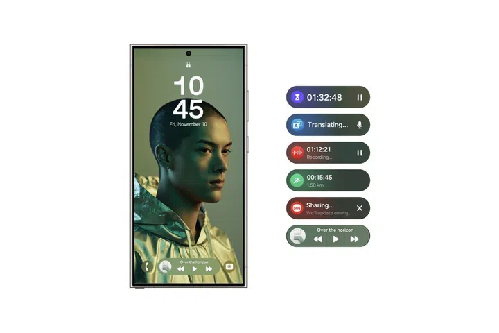 Now Bar offers a critical notification on the Lock Screen, with support for several first-party apps. Image: Samsung.