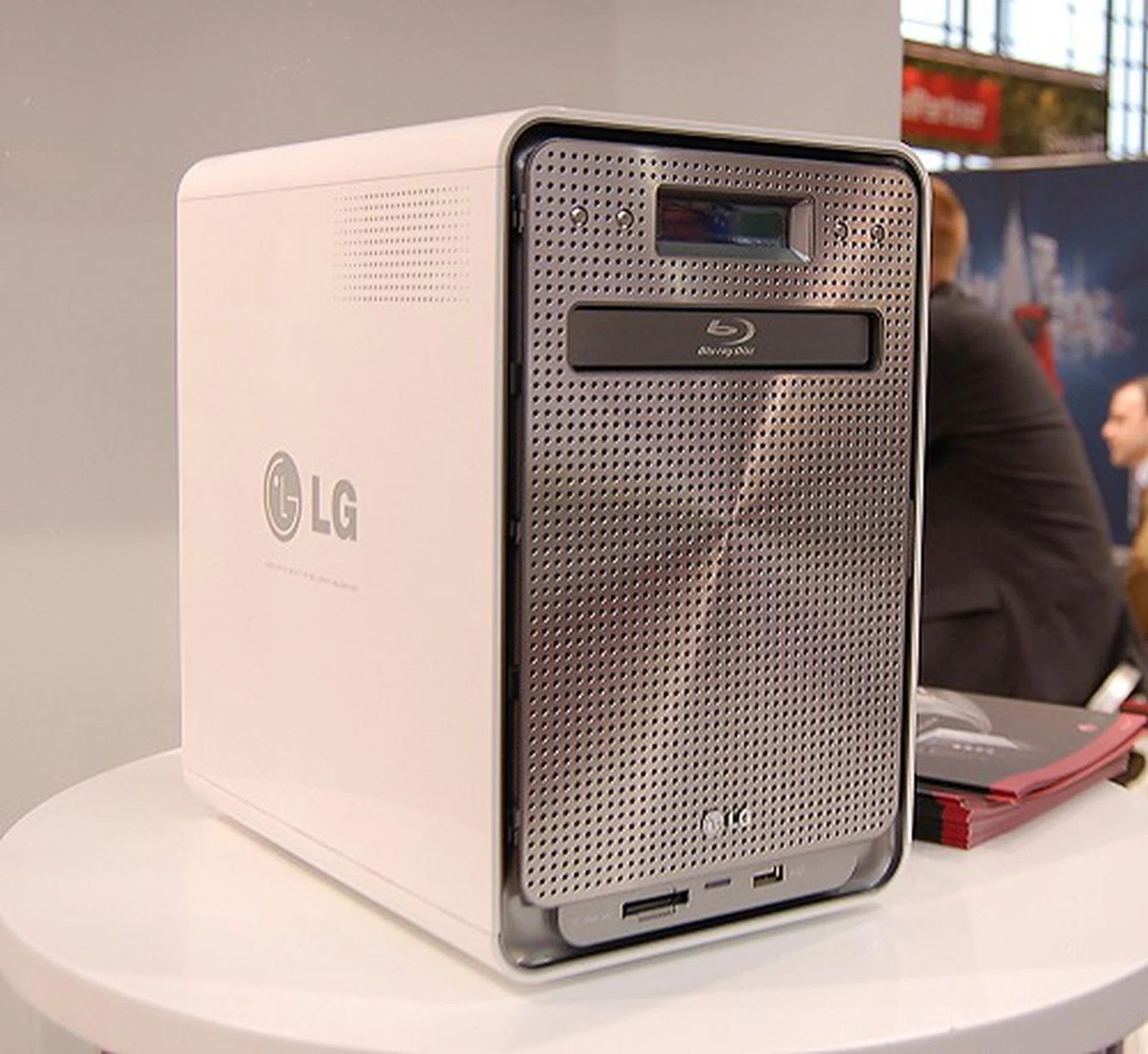  First introduced in CES this year, the LG N4B1 NAS is a swell looking device that almost looks like a mini PC.  