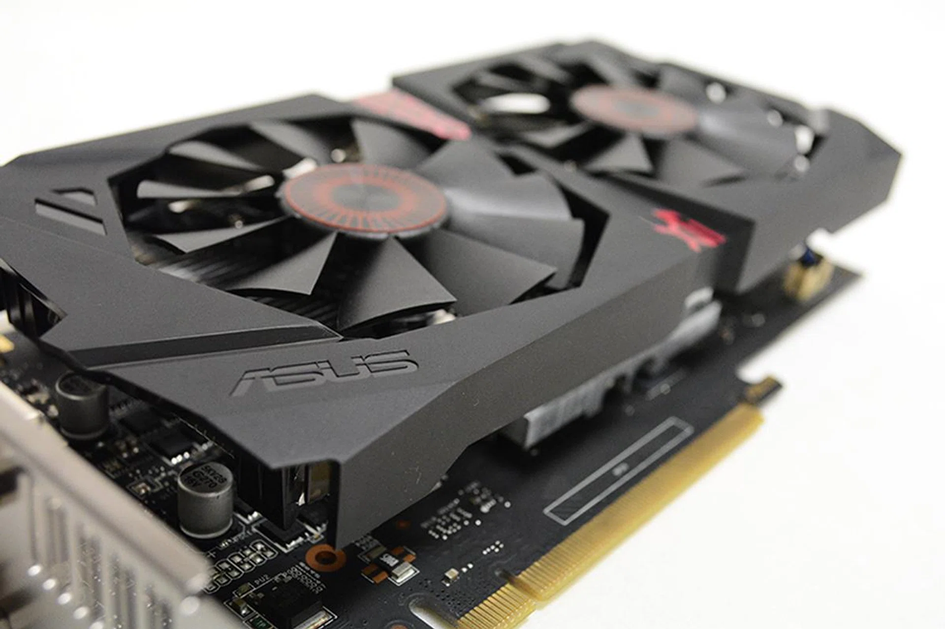 The ASUS Strix GeForce GTX 950 is the shortest card in our roundup at just 220mm long.