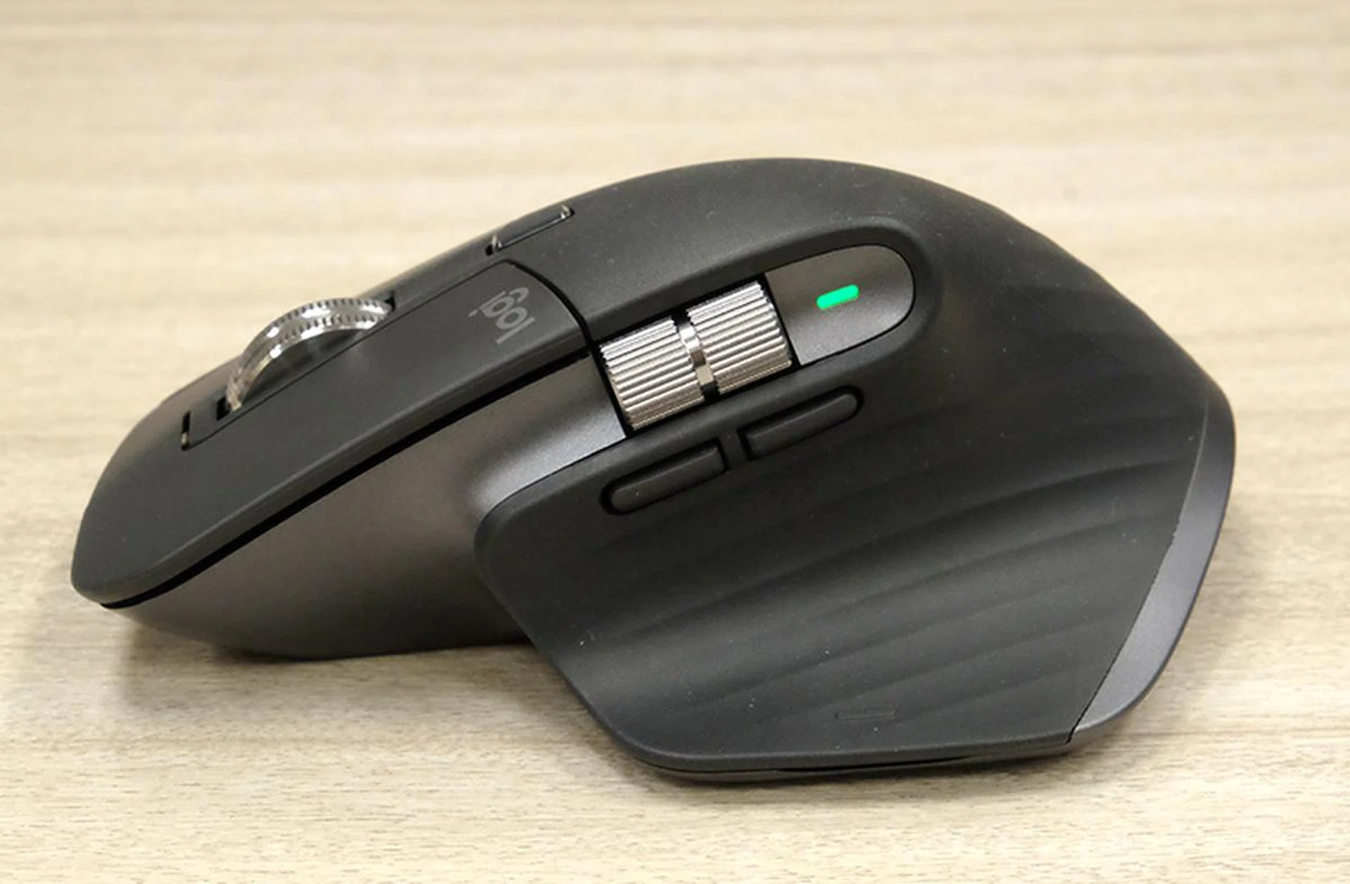 The big changes are at the sides. The thumb scroll wheel is larger and the thumb buttons have been repositioned.