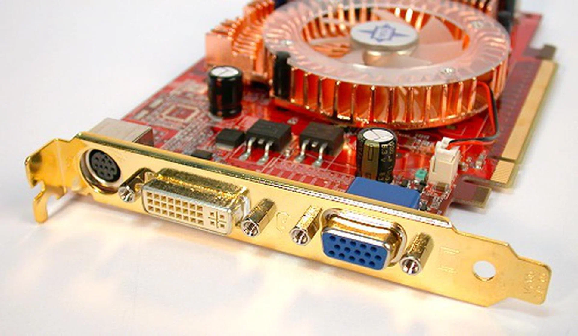 The rear faceplate was 'upgraded' to a gold colored version. While it suits its box package design, we doubt it would make any visual impact once installed in your system. The connectors on the faceplate are as follows:- mini-DIN port for VIVO, DVI-I and DB15 analog VGA.