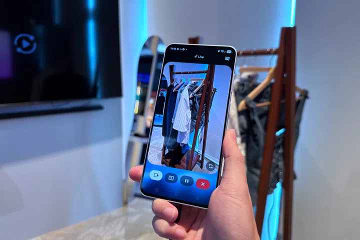 Gemini Live via Samsung Galaxy S25 FE.