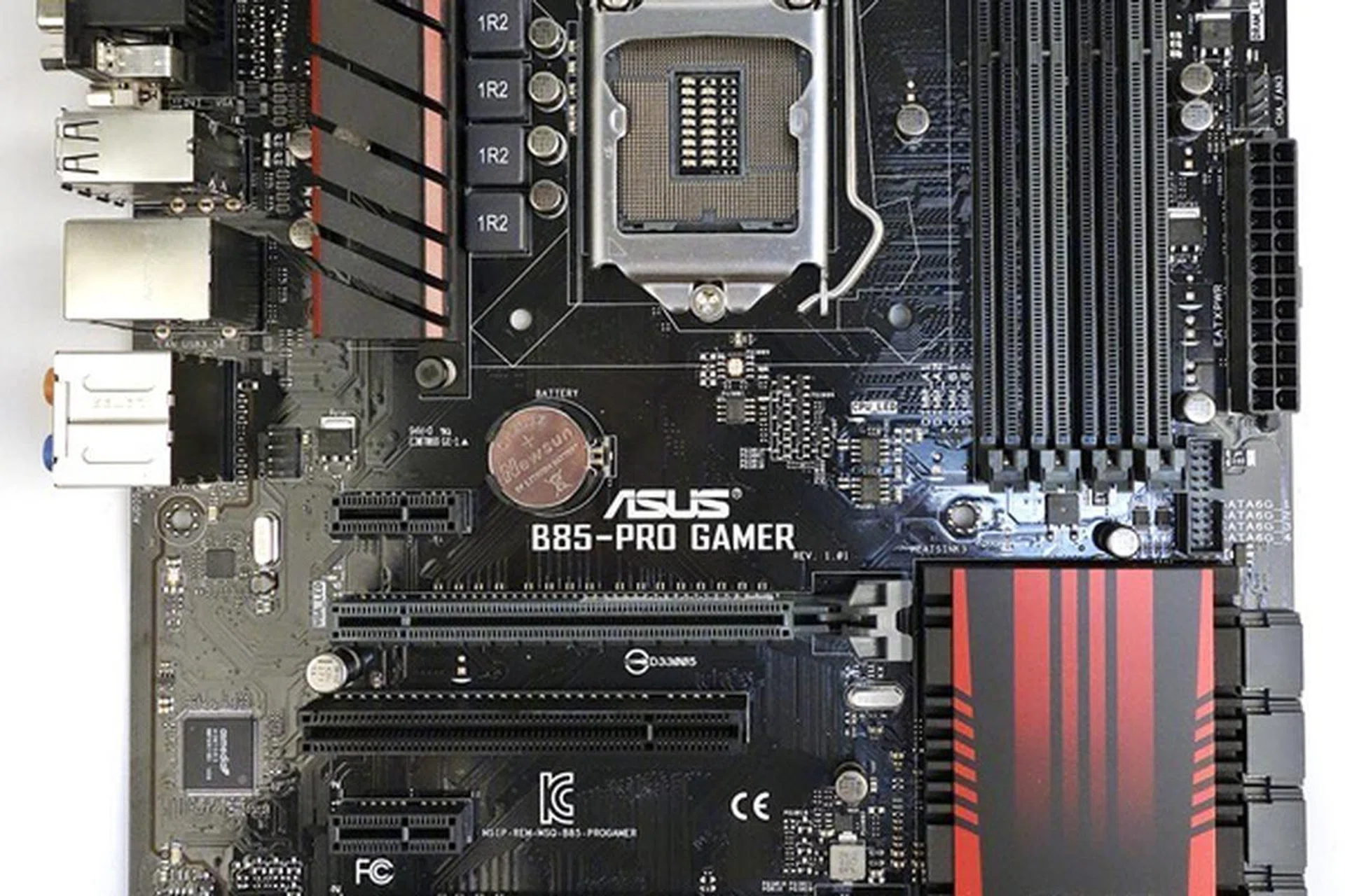 The ASUS B85-Pro Gamer sports the Intel B85 chipset that has been tweaked to support overclocking of unlocked 4th generation Intel Core processors.