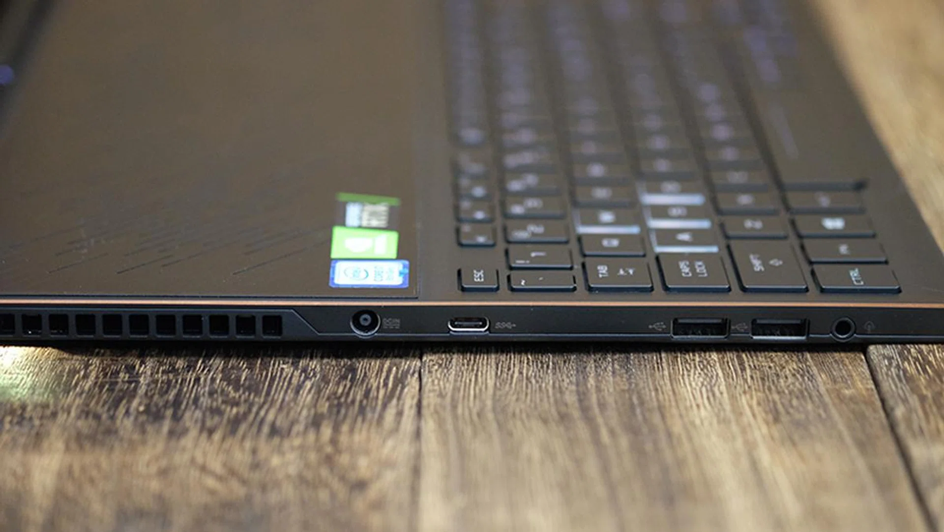 A look at the ports on the left of the Zephyrus S GX531GX.