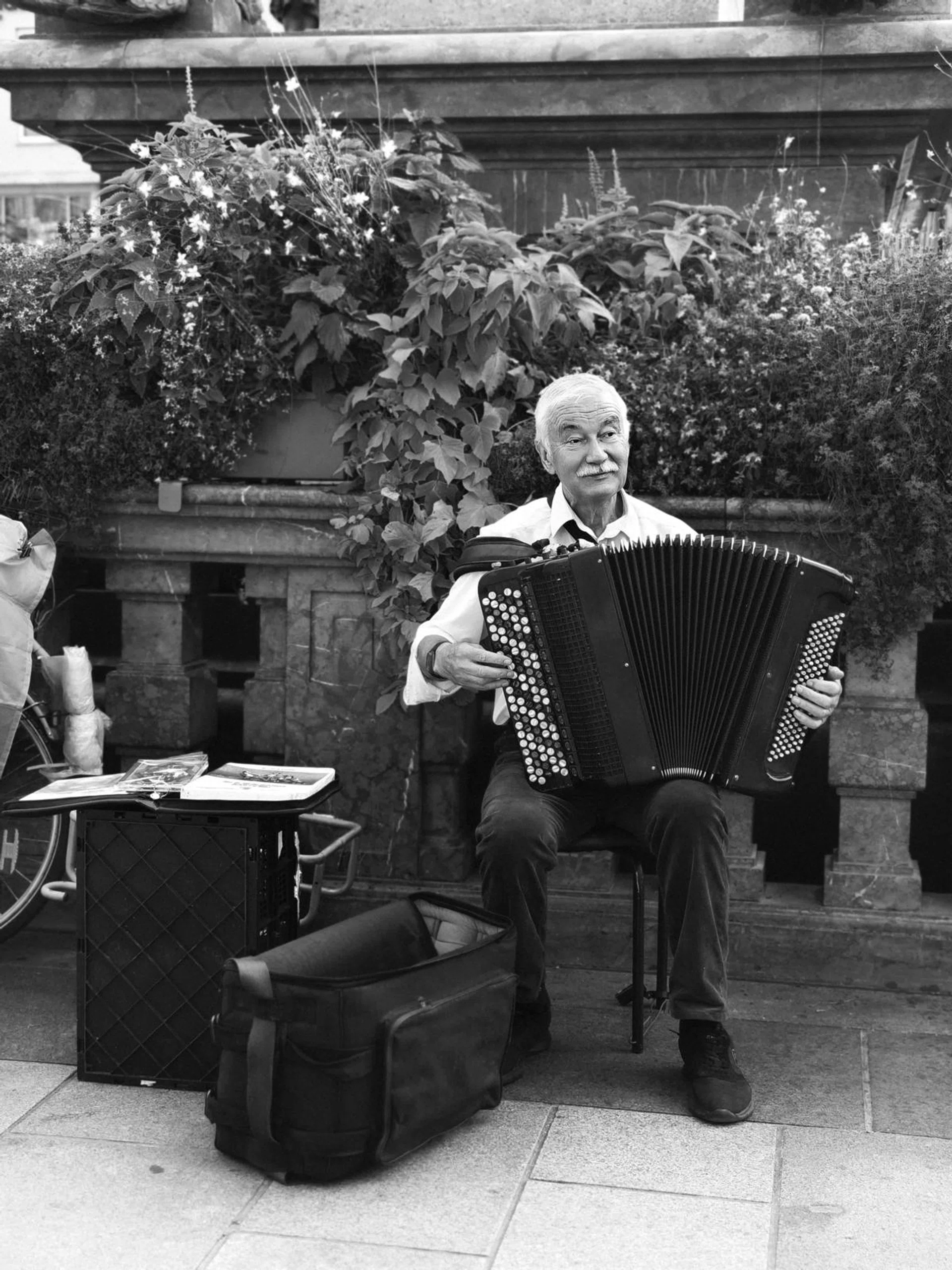 50mm, Portrait Mode, B&W filter, automatic settings.  Photo: HWZ.