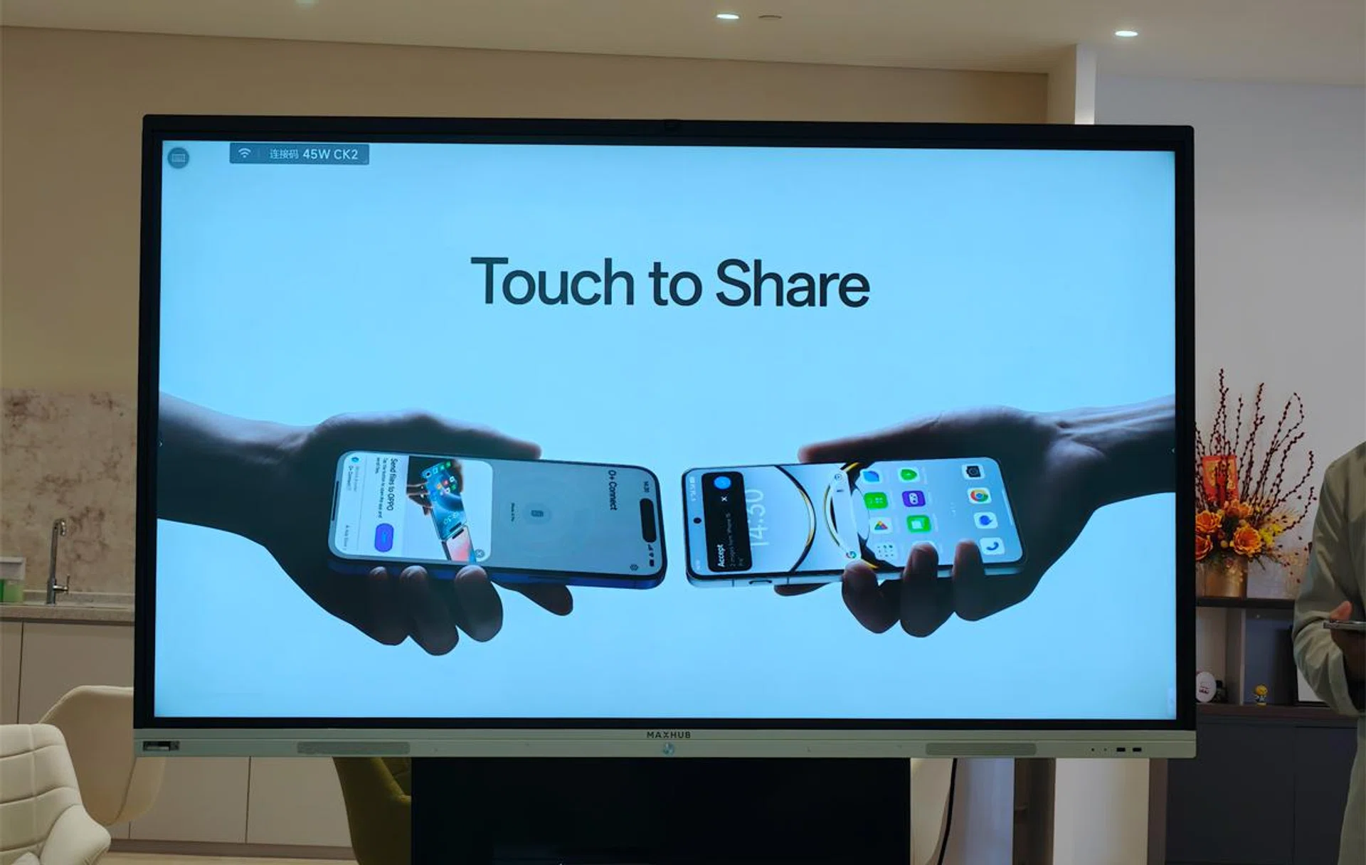 Touch To Share works with Apple iPhones. It's great. Photo: HWZ.
