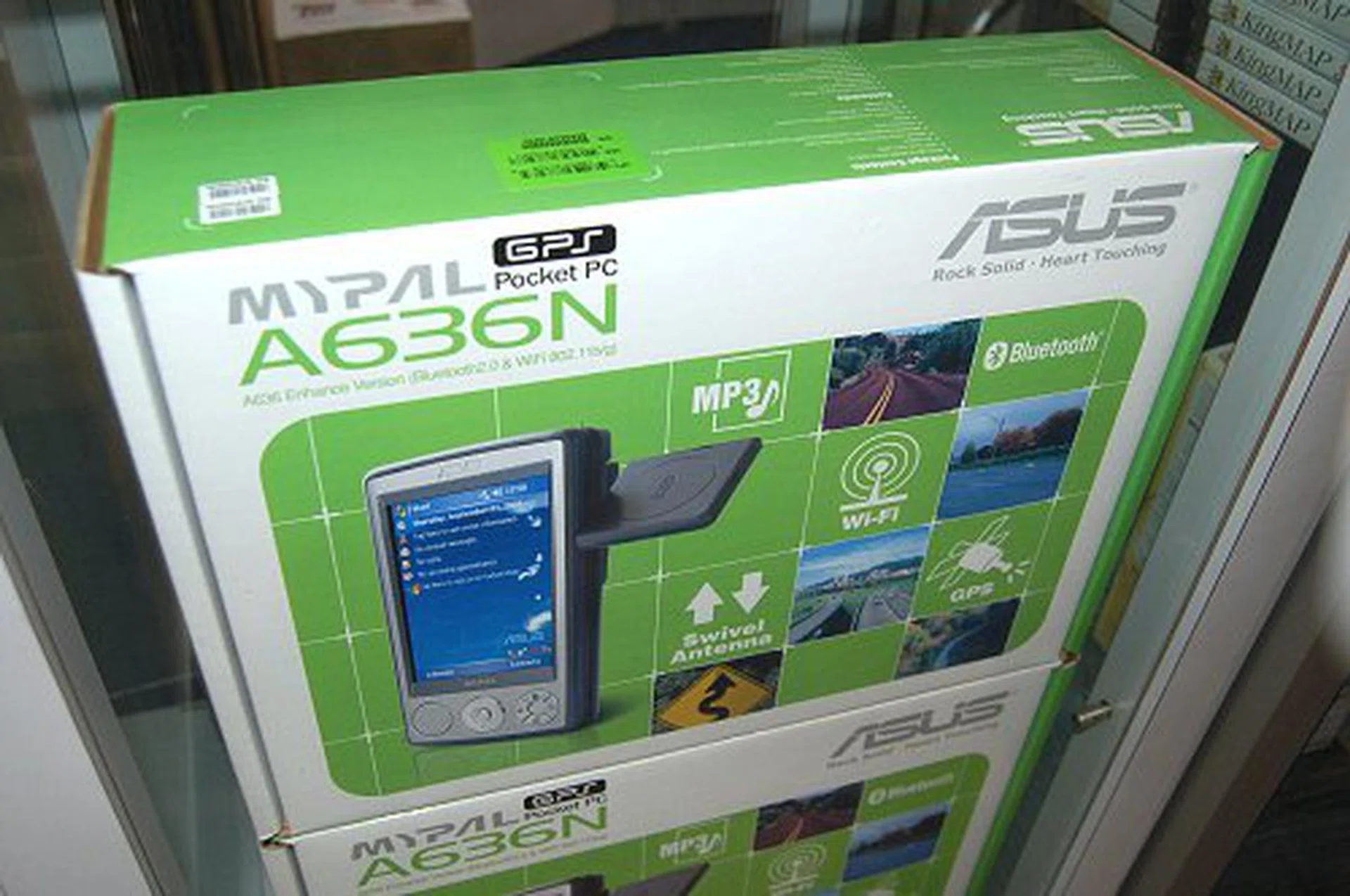 Stacks of ASUS MyPal A636N GPS Pocket PCs going for S$799. Running on Windows Mobile 5.0 on a 416MHz Intel XScale CPU, 3.5-inch QVGA TFT display and the latest SiRF StarIII GPS chip.