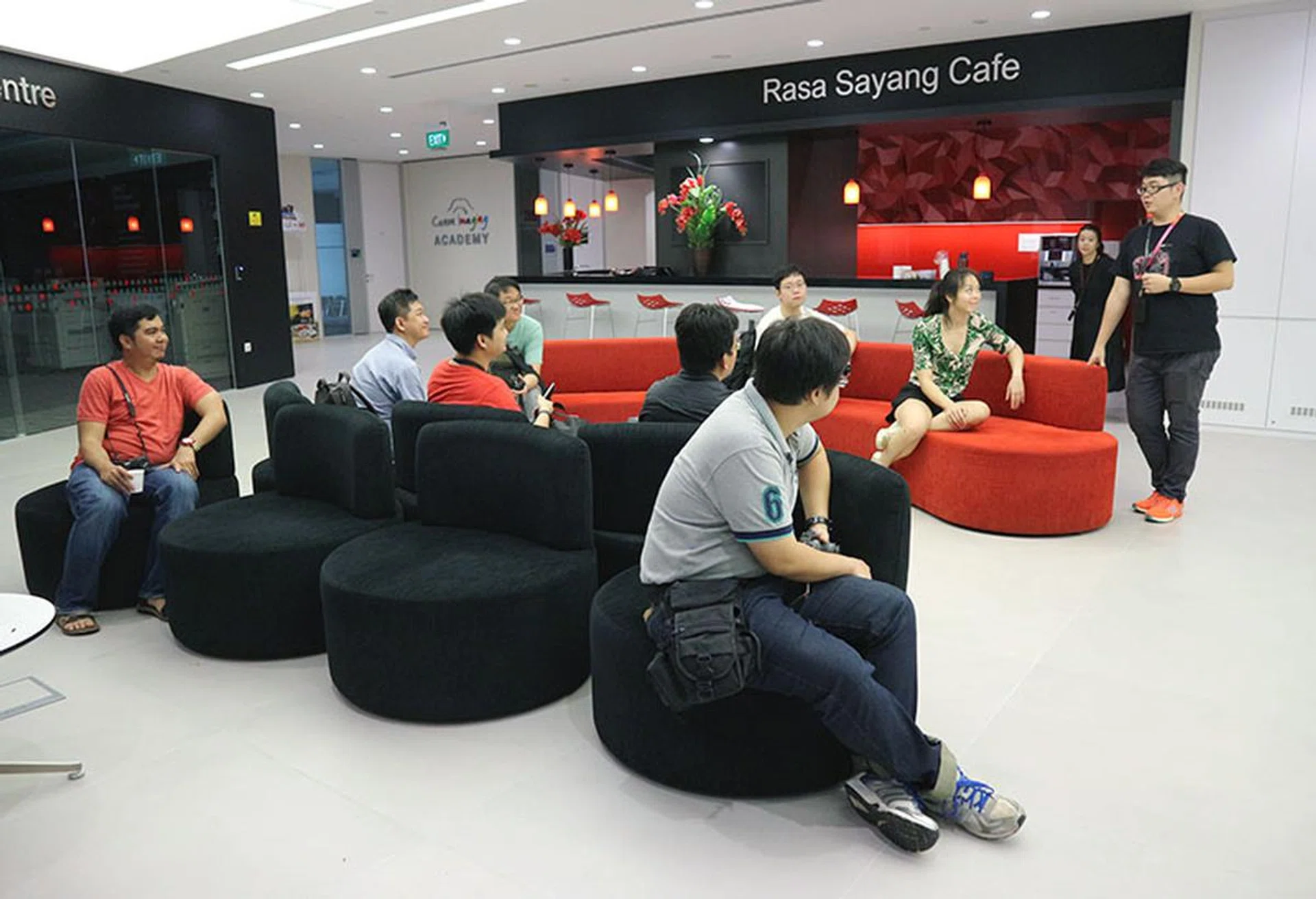 We hope our members had a good time trying out and also learning more about Canon's EOS M cameras.