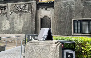 Oppo Find N2 Flip at the Chen Clan Ancestral Hall in Guangzhou, China.