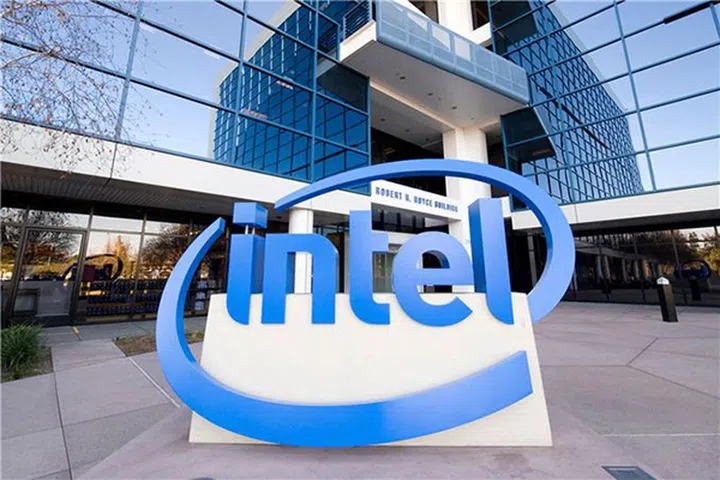 Intel is finally cutting its losses in the mobile space.