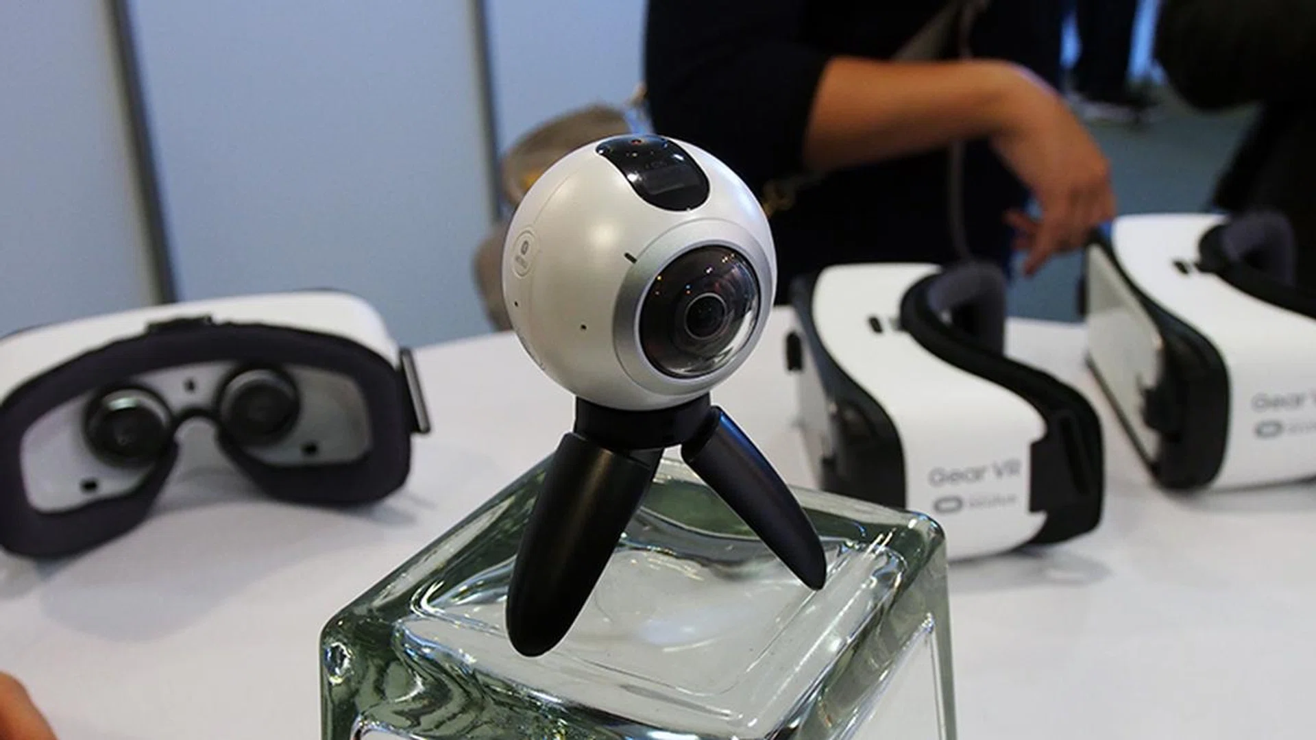 Samsung Gear 360 - VR camera made for everyone.