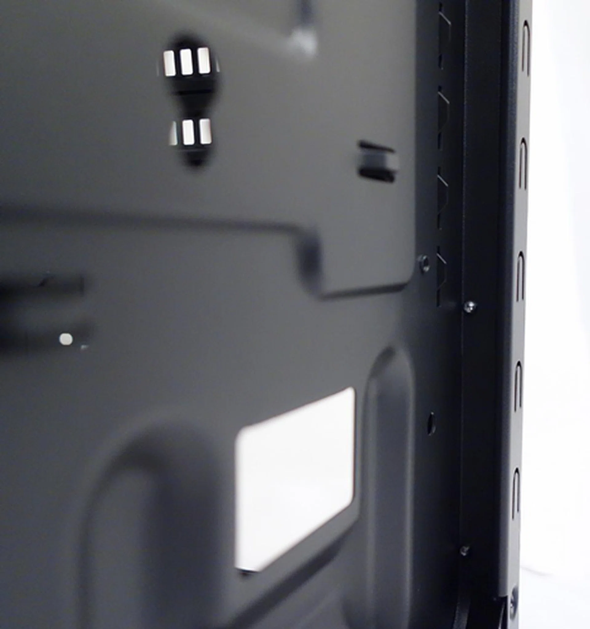 The allowance for cables at the rear of the motherboard tray is adequate but we do foresee things may get a little tight with more components installed.