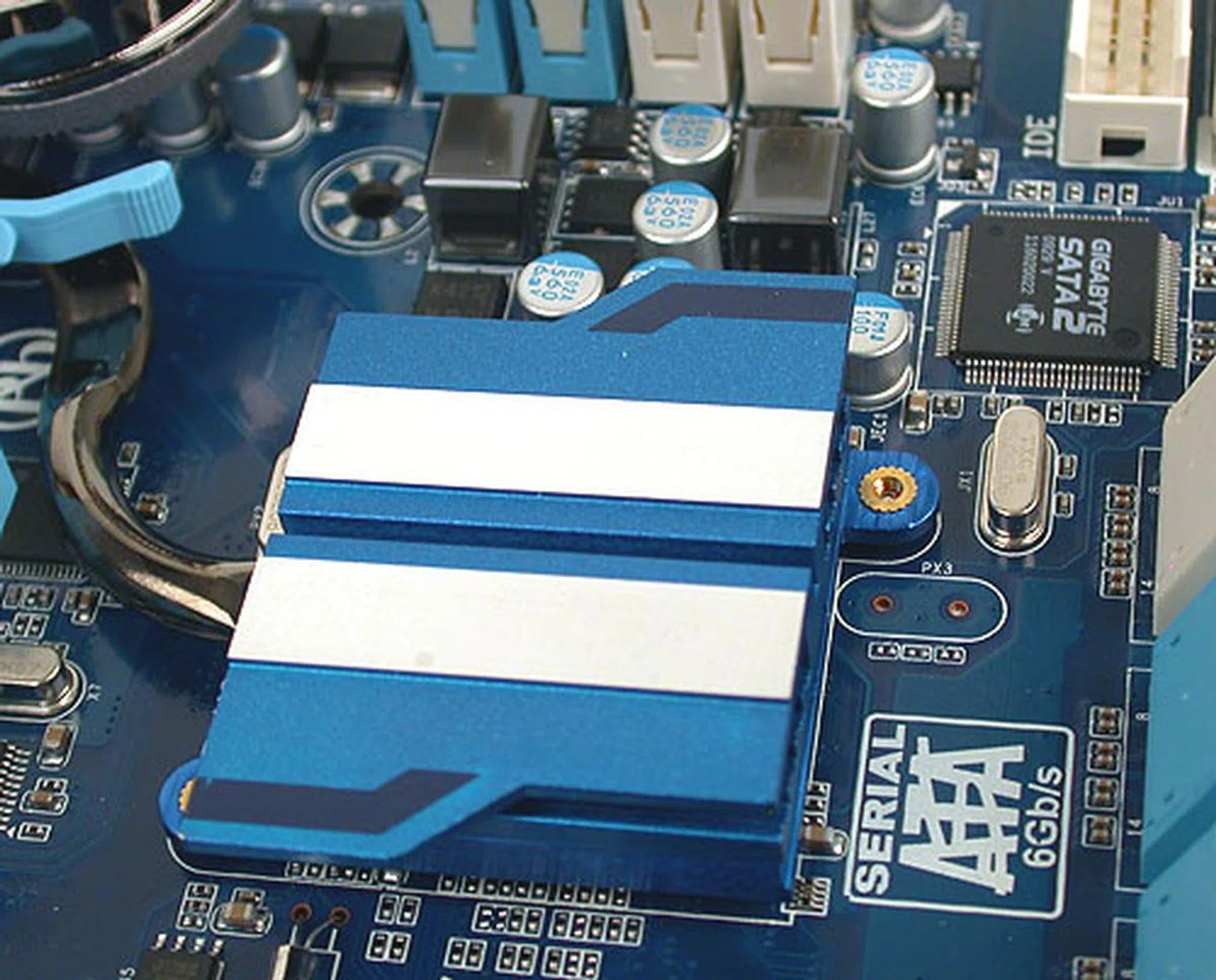 A passive heatsink lies over the SB850 Southbridge. Nearby is Gigabyte's own SATA2 controller, mentioned earlier (it's actually a re-branded JMicron controller to be accurate).
