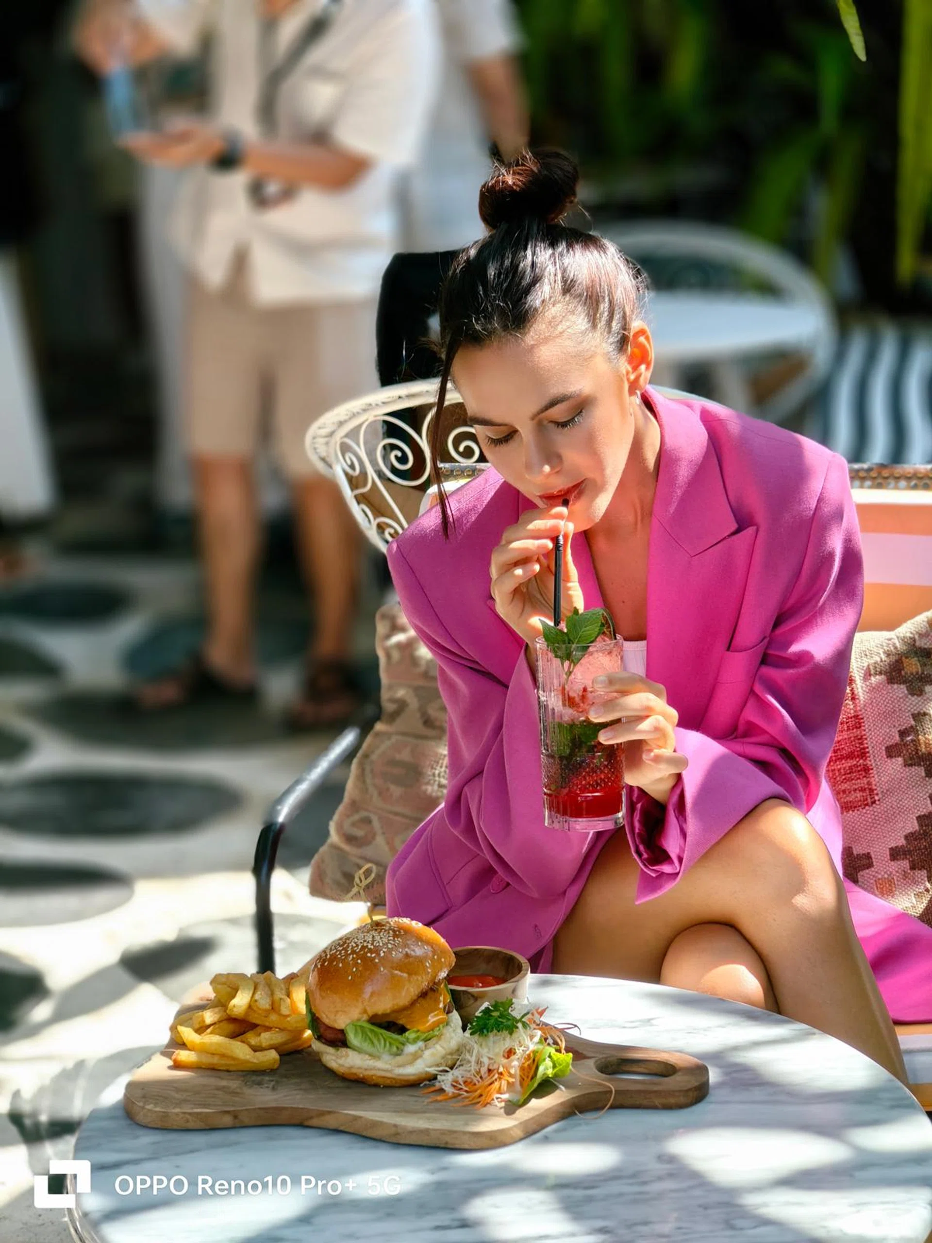 Telephoto camera, 3x optical zoom.