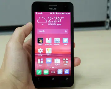 The ASUS ZenFone 5 LTE has the looks identical to its 3G counterpart.