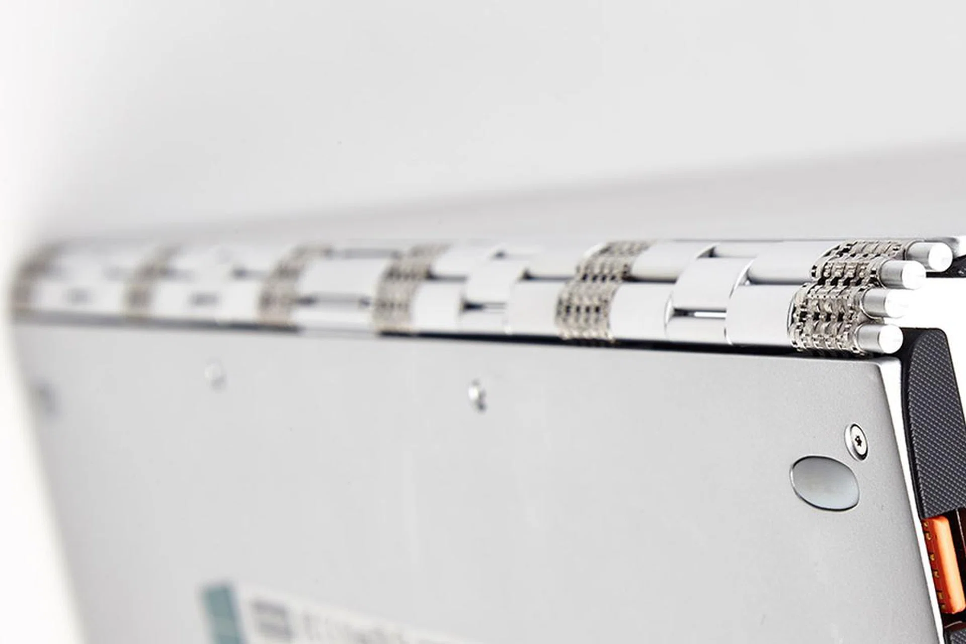 Lenovo Yoga 900 watchband hinge