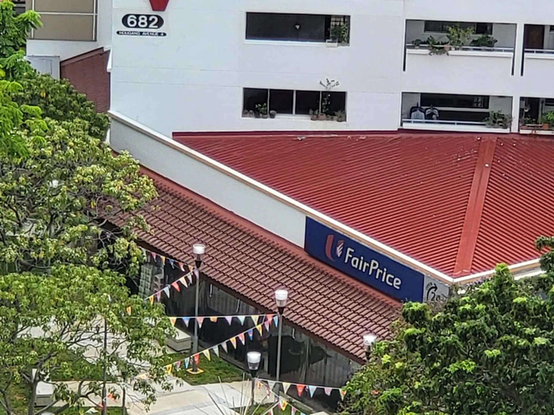 10x zoom (max).