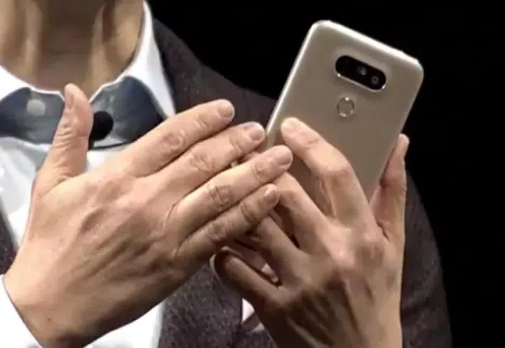 Note that the volume controls are now absent on the rear, but you get a circular fingerprint scanner on the rear, similar to the that on the LG V10.