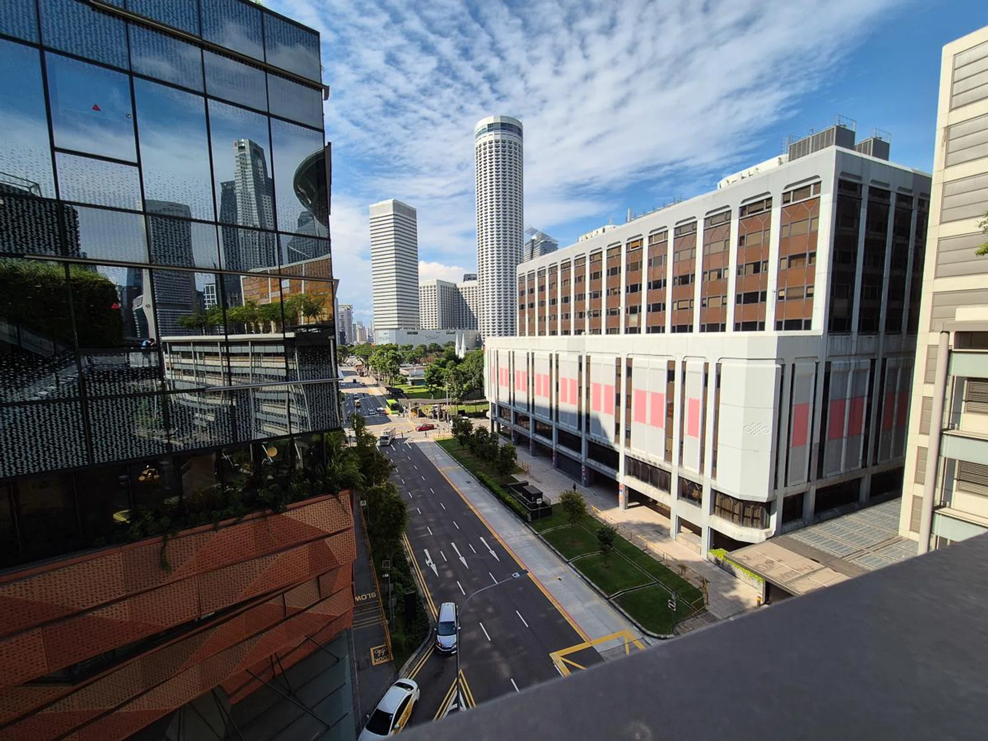 Samsung Galaxy S24, ultra-wide.