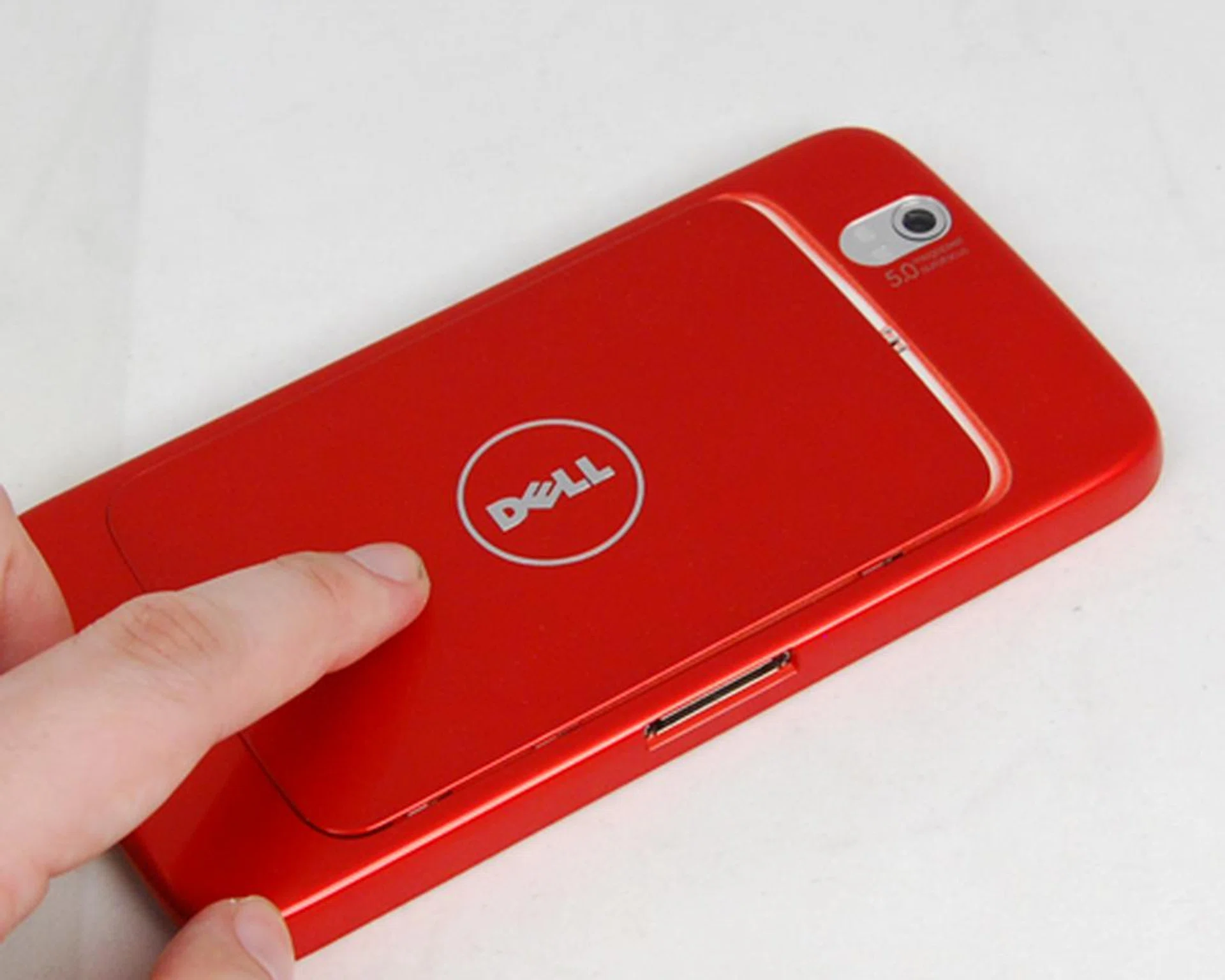 Even though the casing has a click and lock mechanism, it doesn't take much force or friction to tug and loosen it.