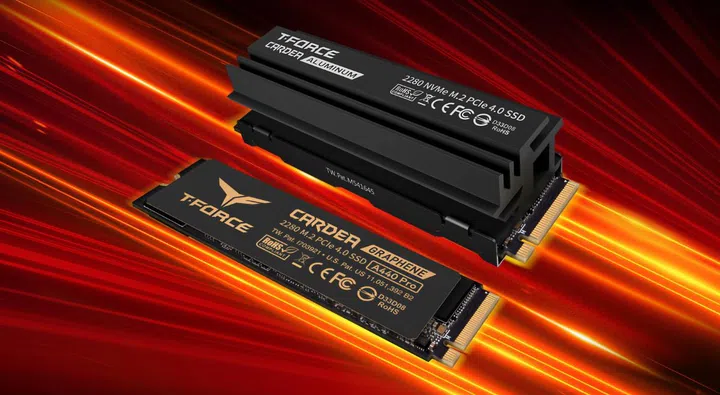The version with the aluminium heatsink is much thicker. (Image source: TeamGroup)