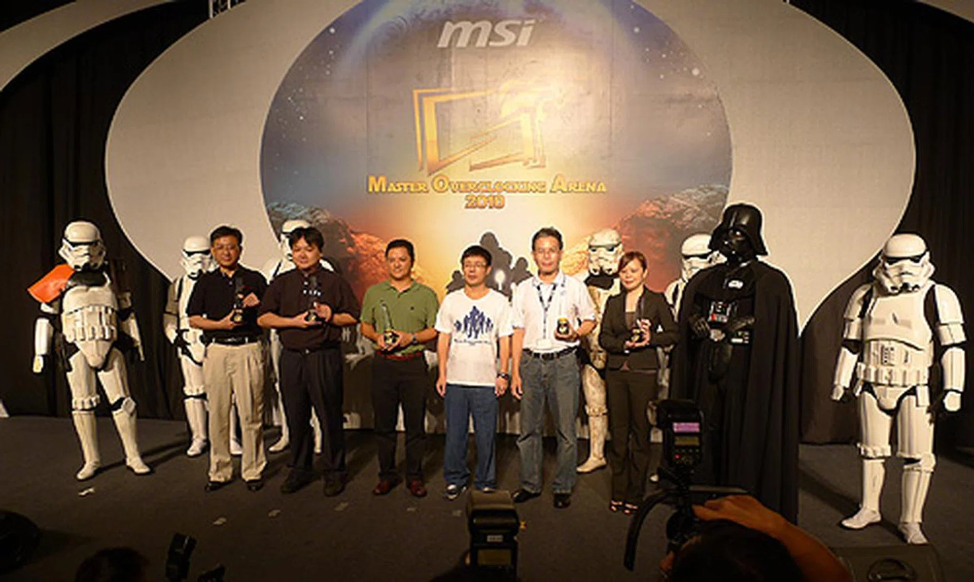 Product and Marketing mangers from sponsors MSI, NVIDIA, Enermax, Kingston and Western Digital take the stage to address contestants and visitors.