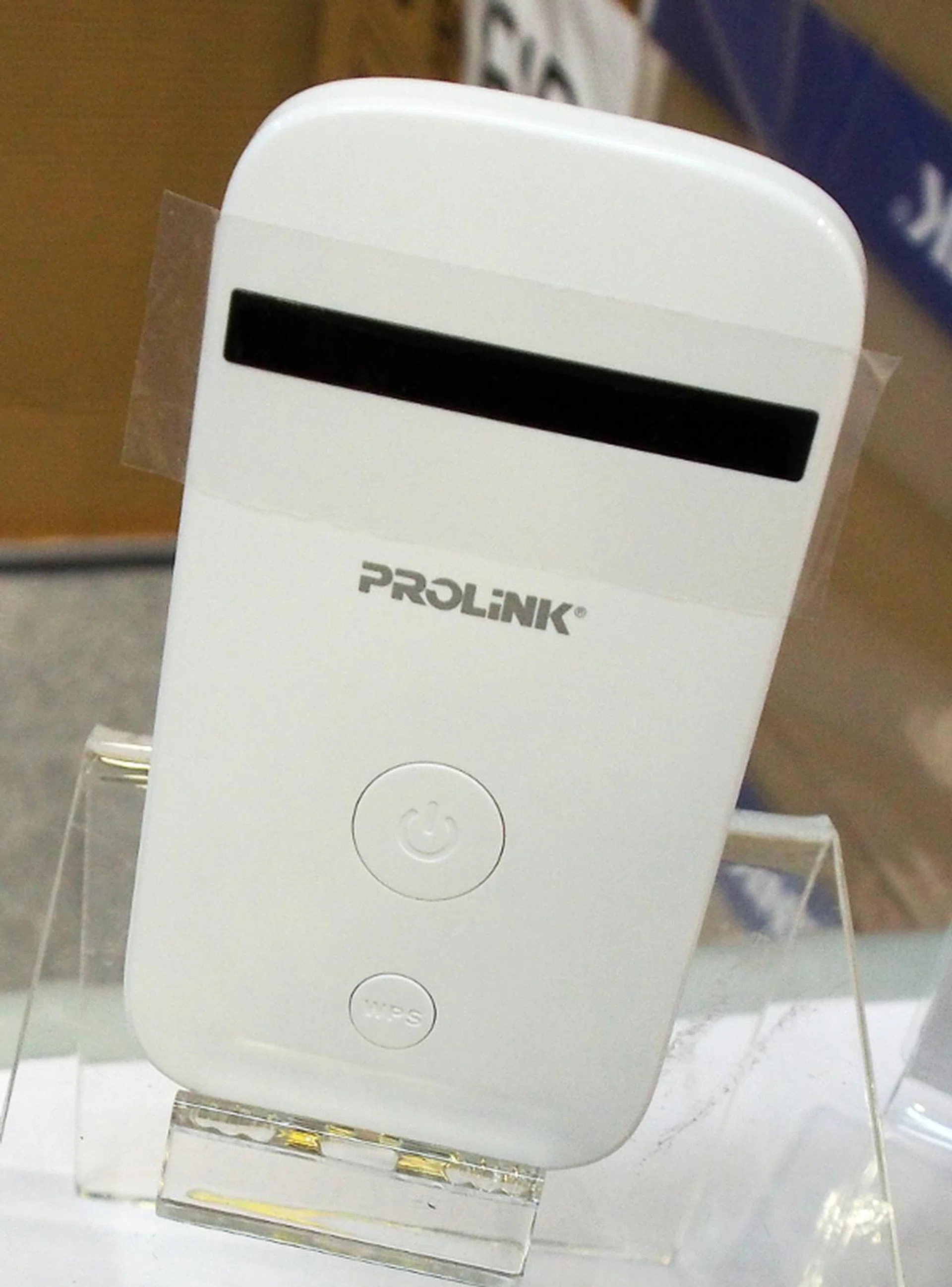Need something compact and portable to serve as a 4G hotspot and Wi-Fi repeater? Check out this portable PRT7005L 4G Wi-Fi Router from Prolink that's small enough to slip into your bag and it comes with 2300mAH battery. The PRT7005L will be going for $208.