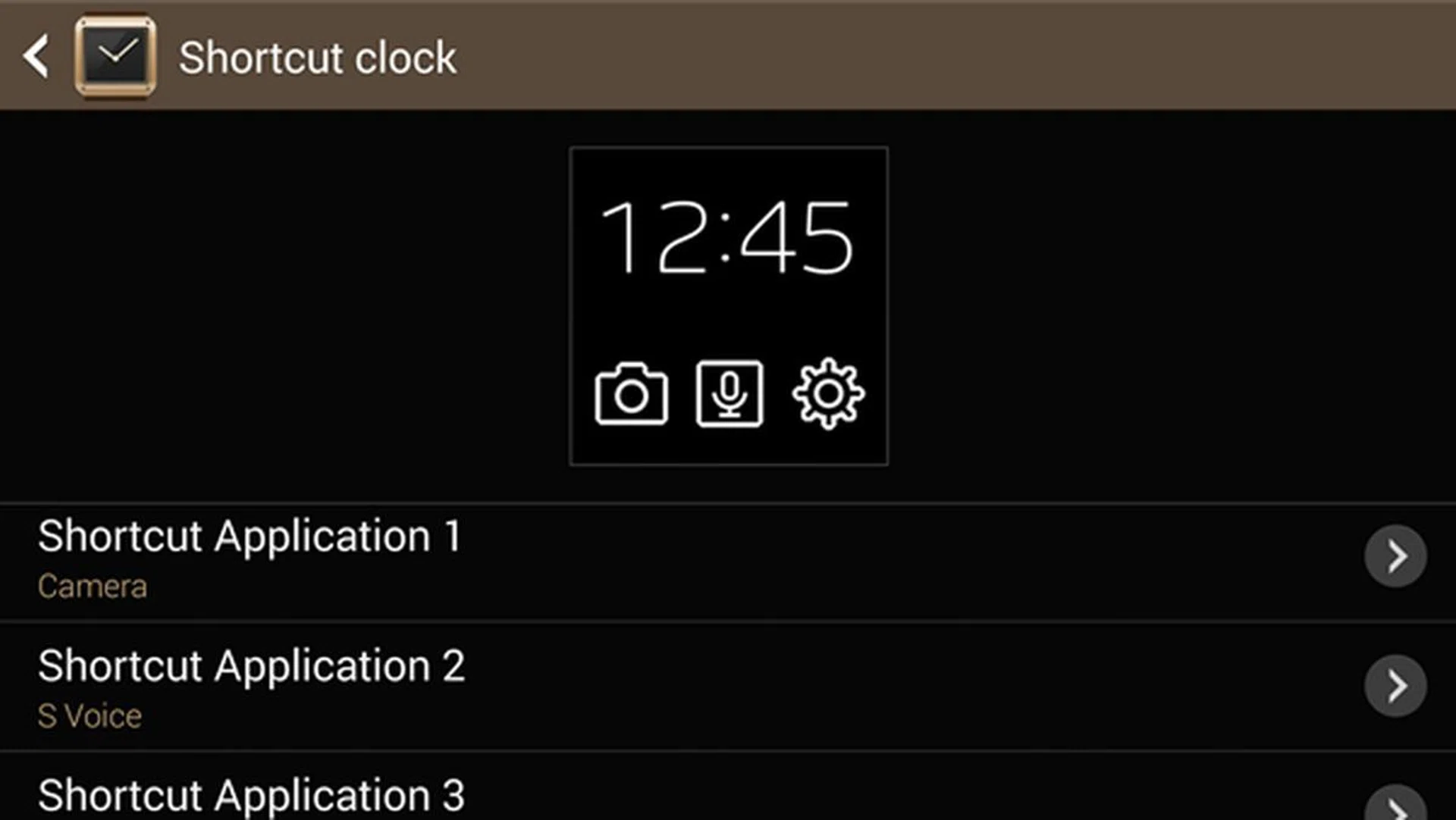 We find the shortcut clock to be the most practical one of the lot as you can quickly access three apps right after you turn on the screen of the Samsung Galaxy Gear.