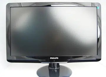 The Philips 234EL2 distinguishes itself from the rest by having a rounded set that looks less commonplace.