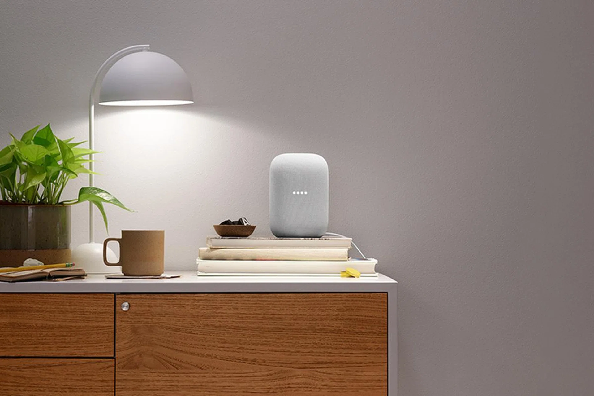 The Nest Audio looks effortlessly beautiful in curated press photos. (Image: Google)