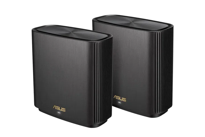 ASUS ZenWiFi XT8 routers, which also happen to be HardareZone and HWM Tech Awards 2021 winners for the Best Wi-Fi 6 Mesh Networking System.