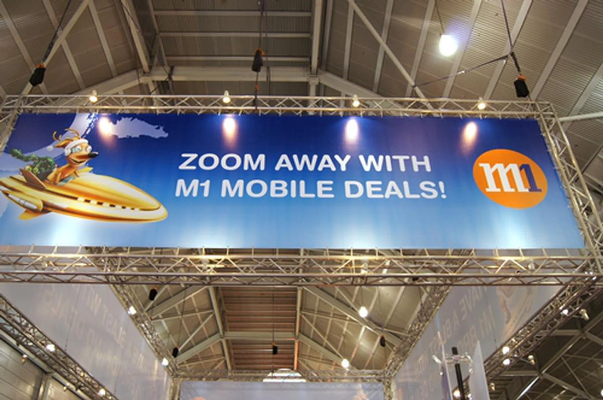 Drop by M1 for a variety of tie-in plans with smartphones, and broadband deals.