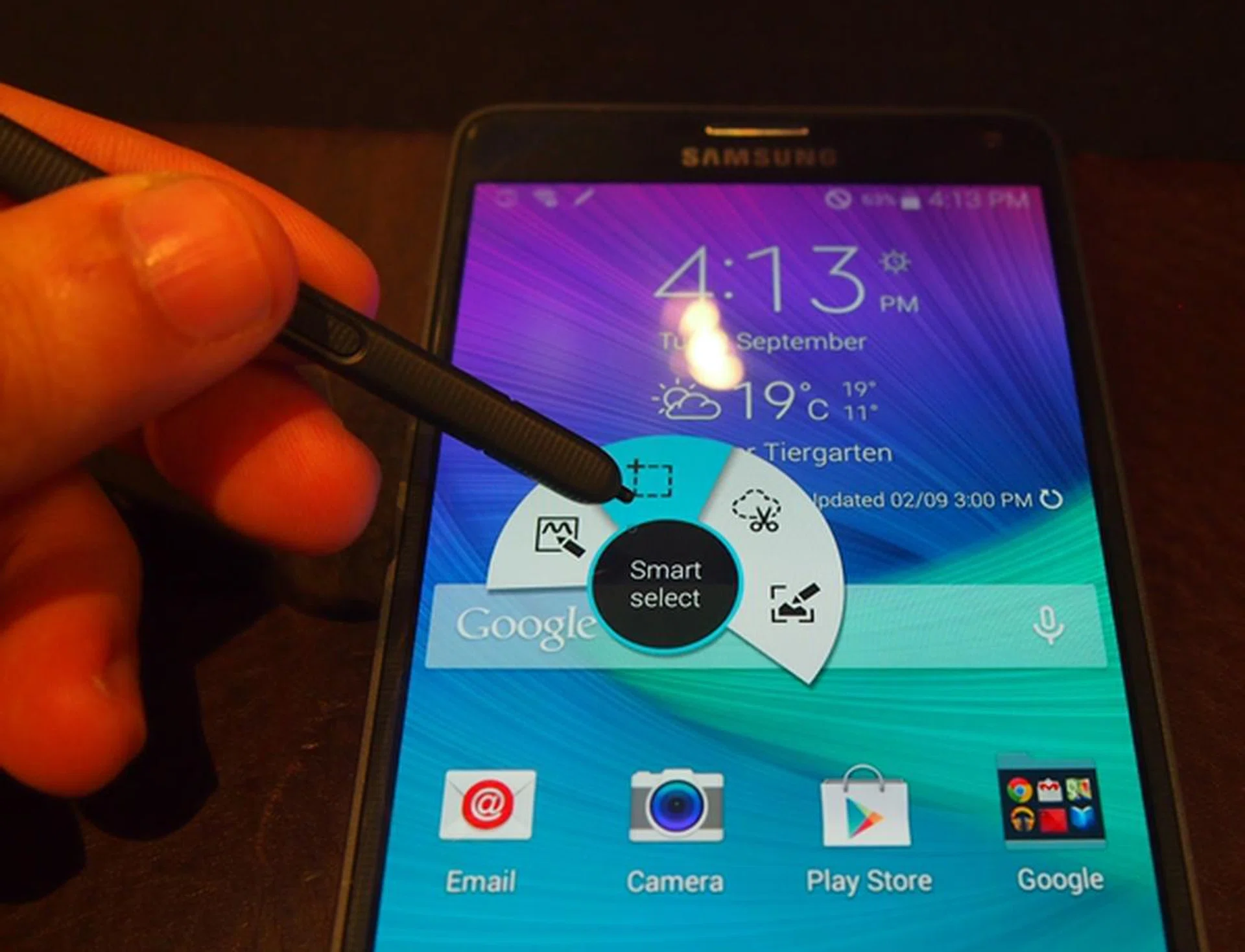 Smart Select is one of the new software features to be introduced on the Samsung Galaxy Note 4.