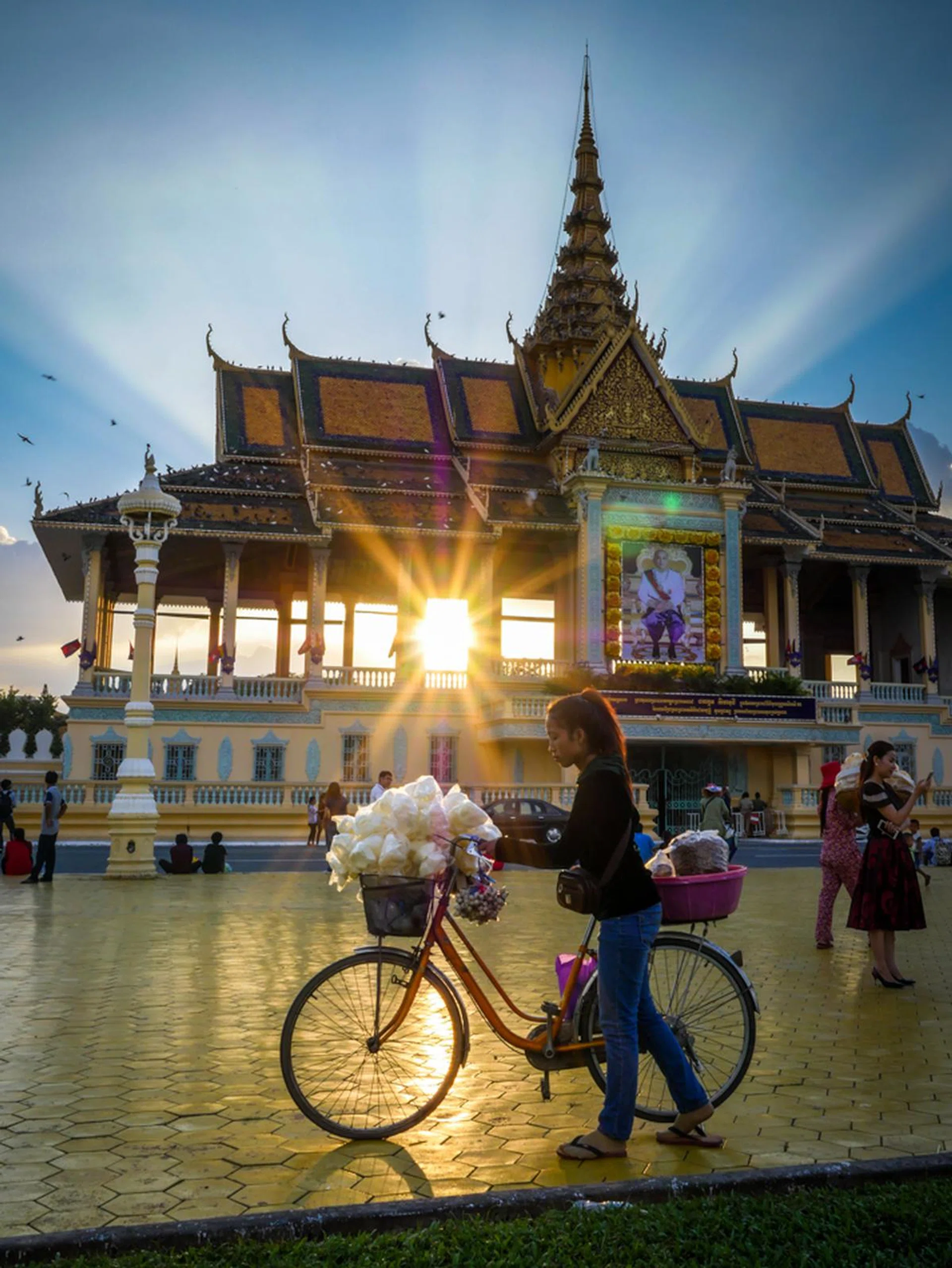 f/11 at 30mm, 1/100 sec, ISO 200.