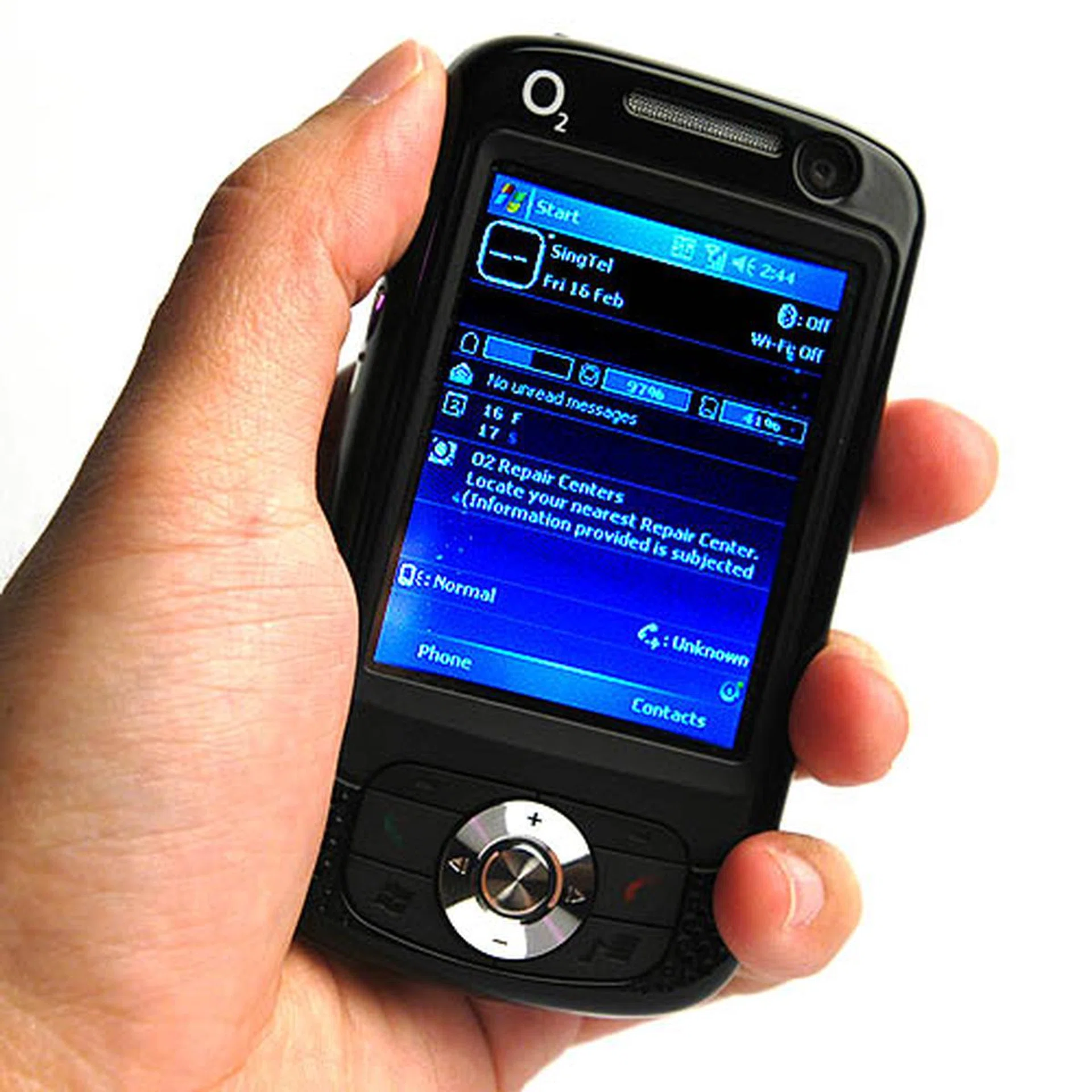 The O2 XDA Atom Life came at a time when wireless connectivity was a top demand for consumers who were looking for a device that is capable of everything conceivable on a PC.