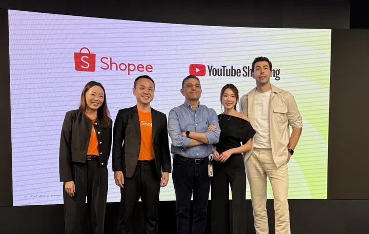 L to R: Head of Marketing at Shopee Singapore, Geraldine Ho, Director of Shopee Singapore, Chua Kel Jin, Regional Director of YouTube APAC, Ajay Vidyasagar, VP Consumer Products of Zenyum, Niclas Hildebrand, YouTube Creator Mongabong. Photo: HWZ.