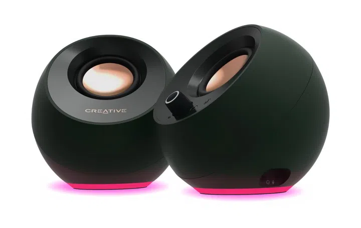 Users can choose their favourite colour and lighting style. Image source: Creative. 