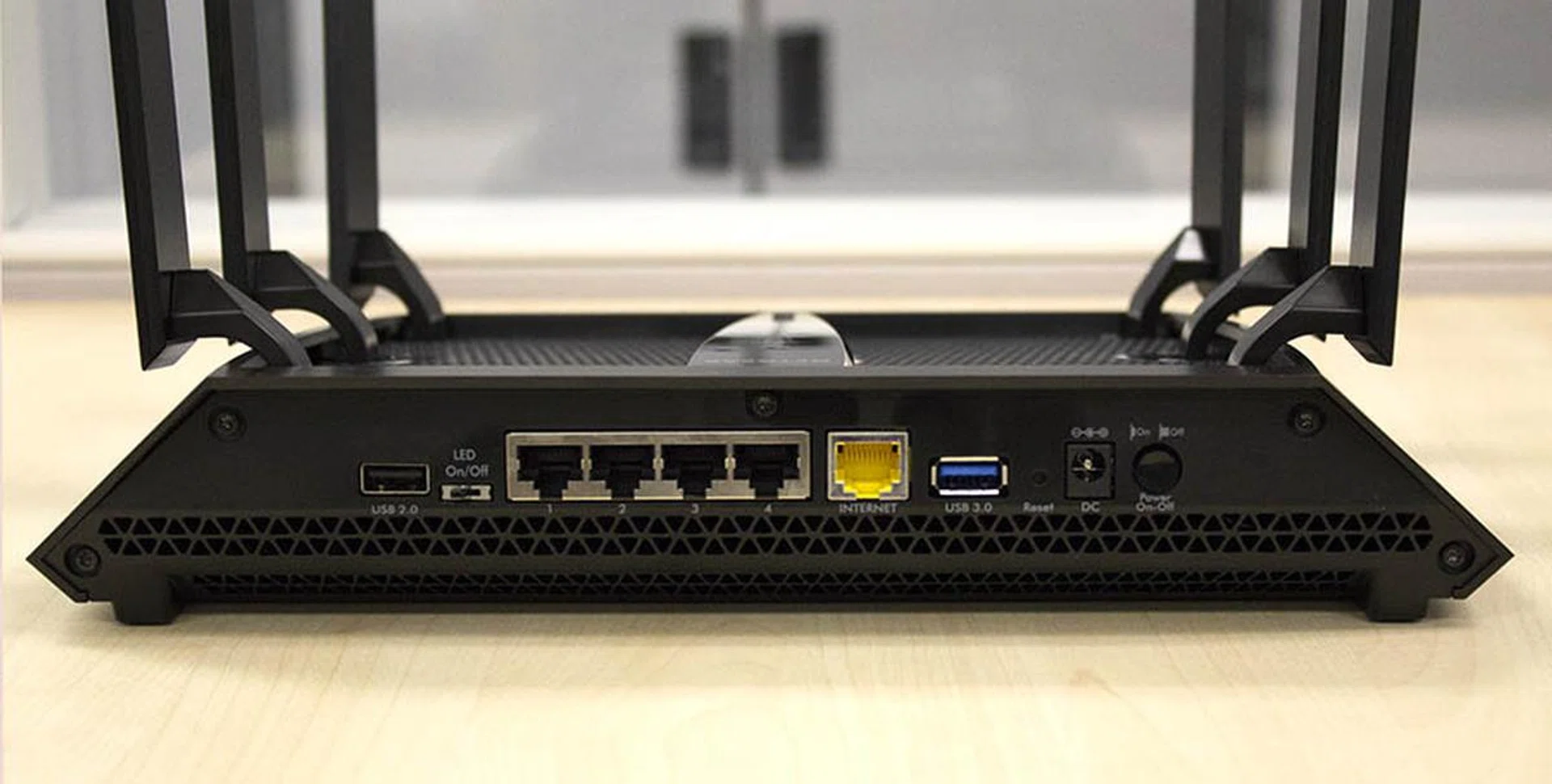 Users will find the usual single Gigabit Ethernet WAN port and four Gigabit Ethernet LAN ports behind the Nighthawk X6. There's also a USB 3.0 and another USB 2.0 port.