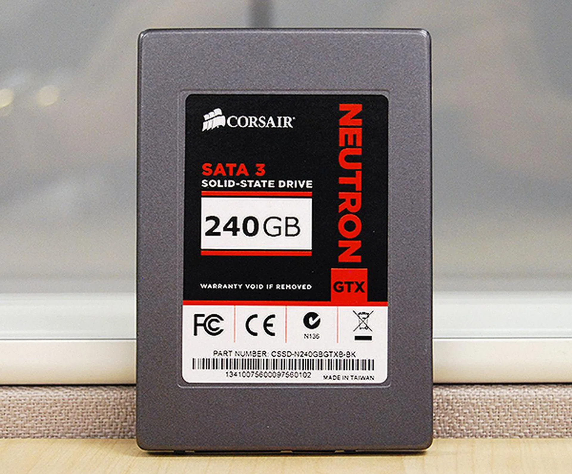 Can the Corsair Neutron GTX successful defend its crown?
