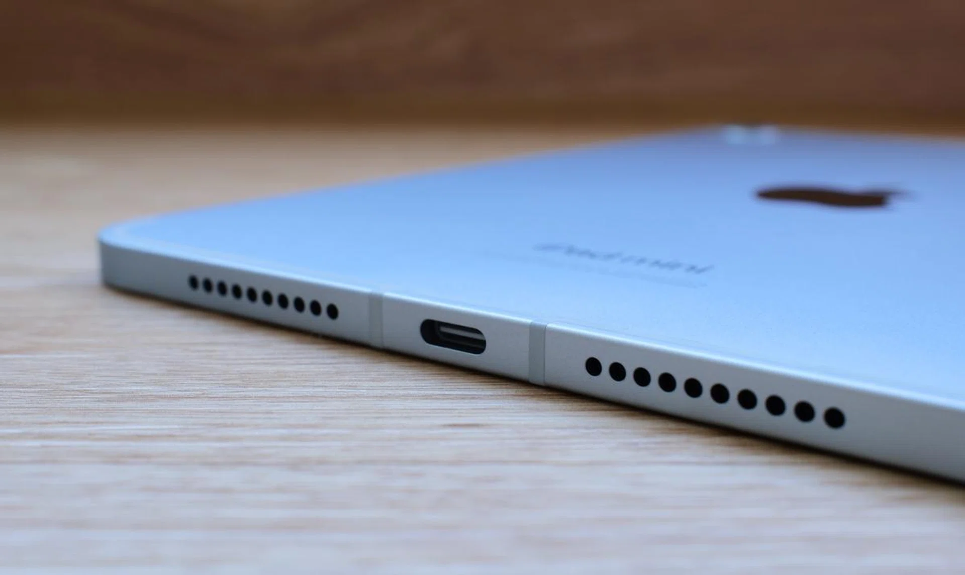 The USB-C port is now a lot faster, supporting speeds of up to 10Gbps. Photo: HWZ