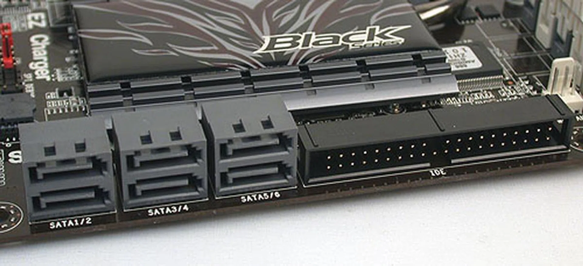 Another surprise was in store for us as we spotted an IDE port right besides the six SATA 6Gbps ports. Now this is something that you don't see too often nowadays.