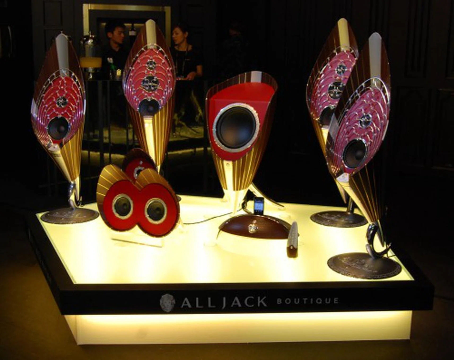 On the other end of the scale, we saw these luxury boutique speakers at the show. These Alljack speakers are truly exquisite masterpieces of workmanship.